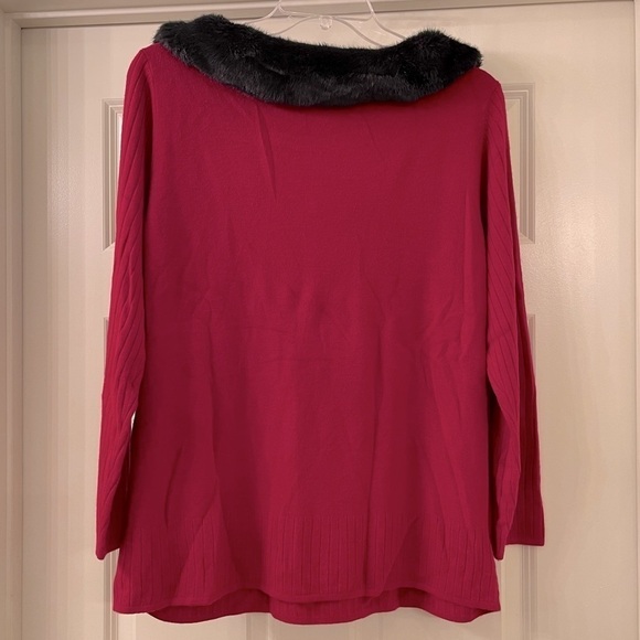 Mercer Street Studio Faux Fur Collar Red Sweater (H1) - Picture 6 of 7